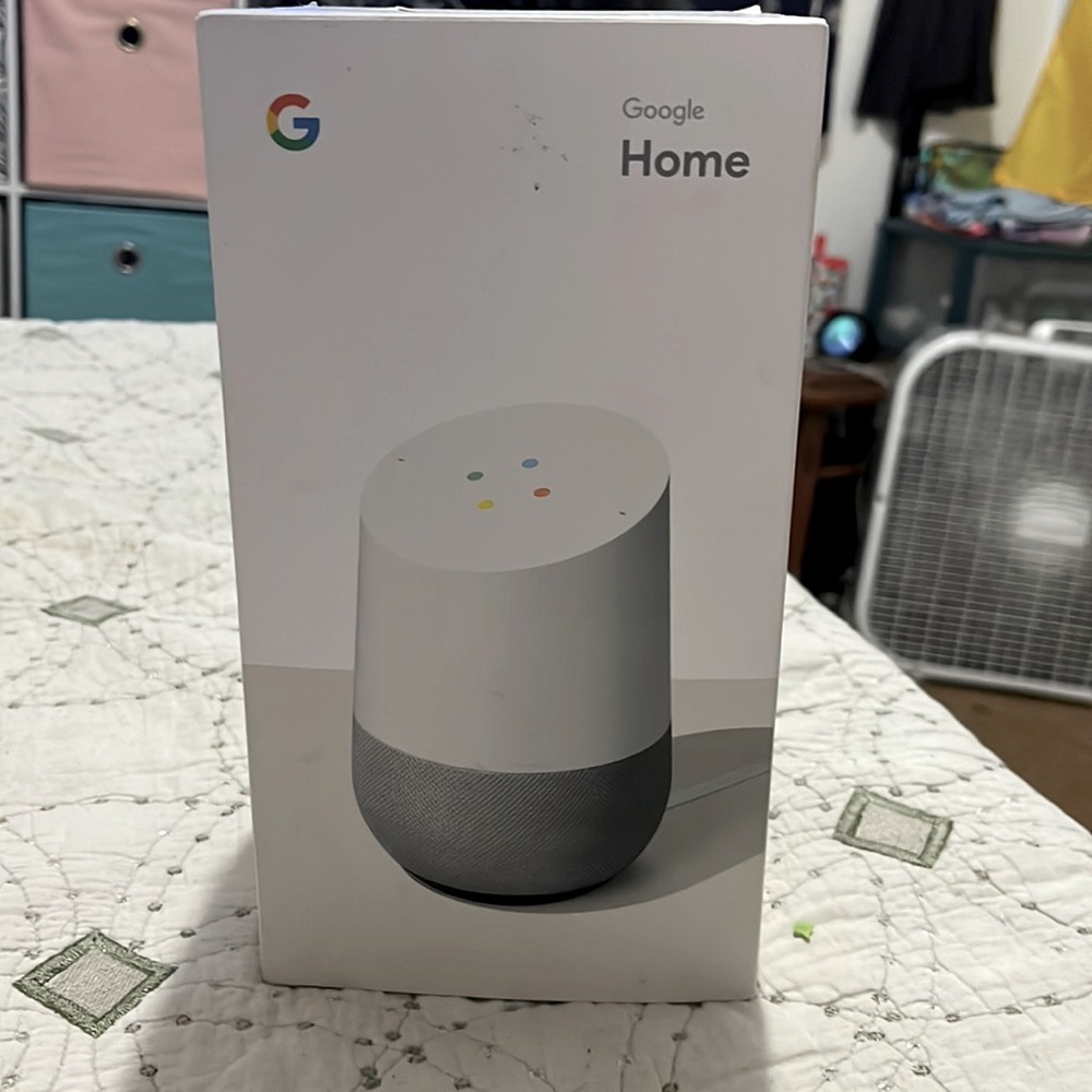 Google Home in box barely used. 40$ obo